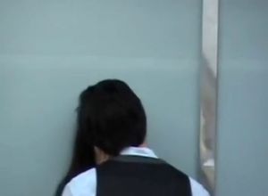 Друг скрытно снимает на крыше своего приятеля с подругой
